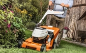 Аккумуляторные газонокосилки