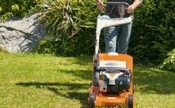 Бензиновые газонокосилки для средних газонов